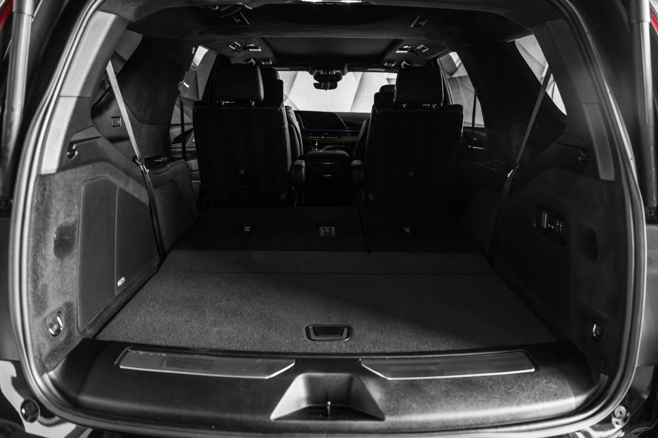 2023 Cadillac Escalade AWD 4dr V-Series Photo