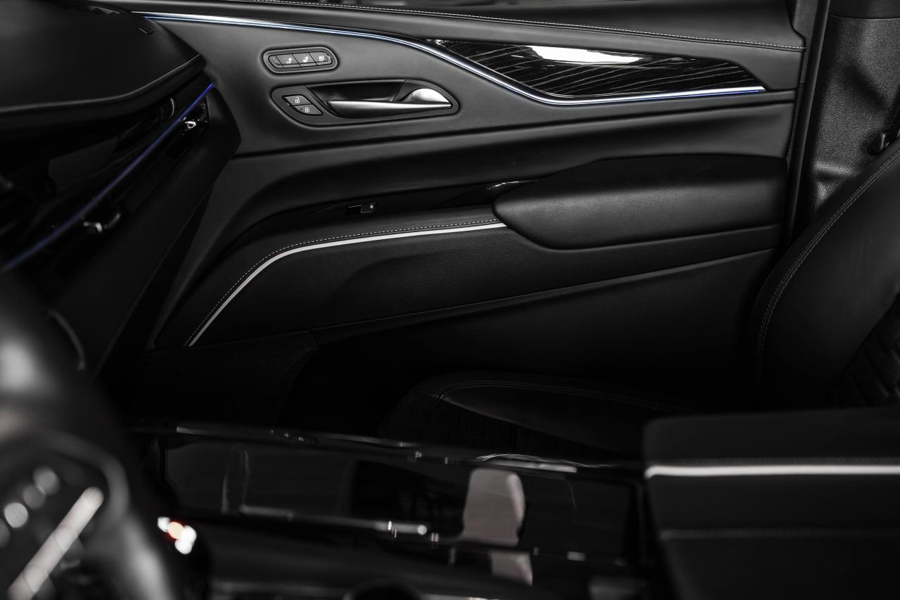 2023 Cadillac Escalade AWD 4dr V-Series Photo