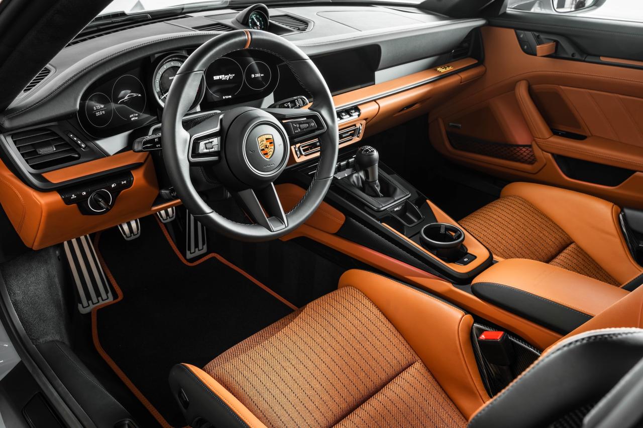 2024 Porsche 911 S/T Coupe Photo