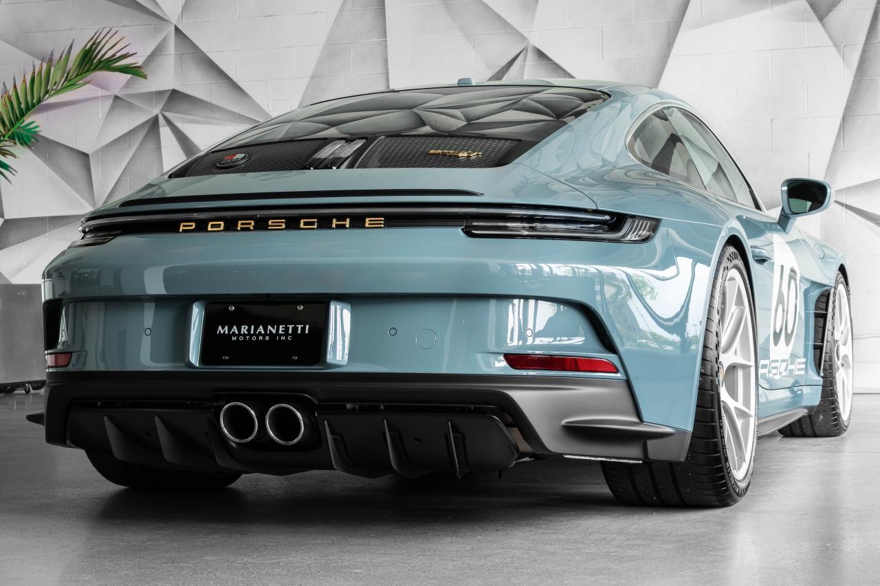 2024 Porsche 911 S/T Coupe Photo