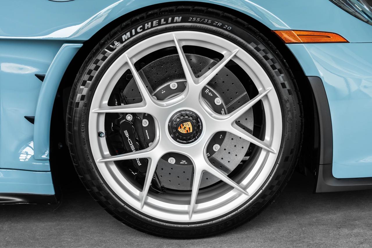 2024 Porsche 911 S/T Coupe Photo