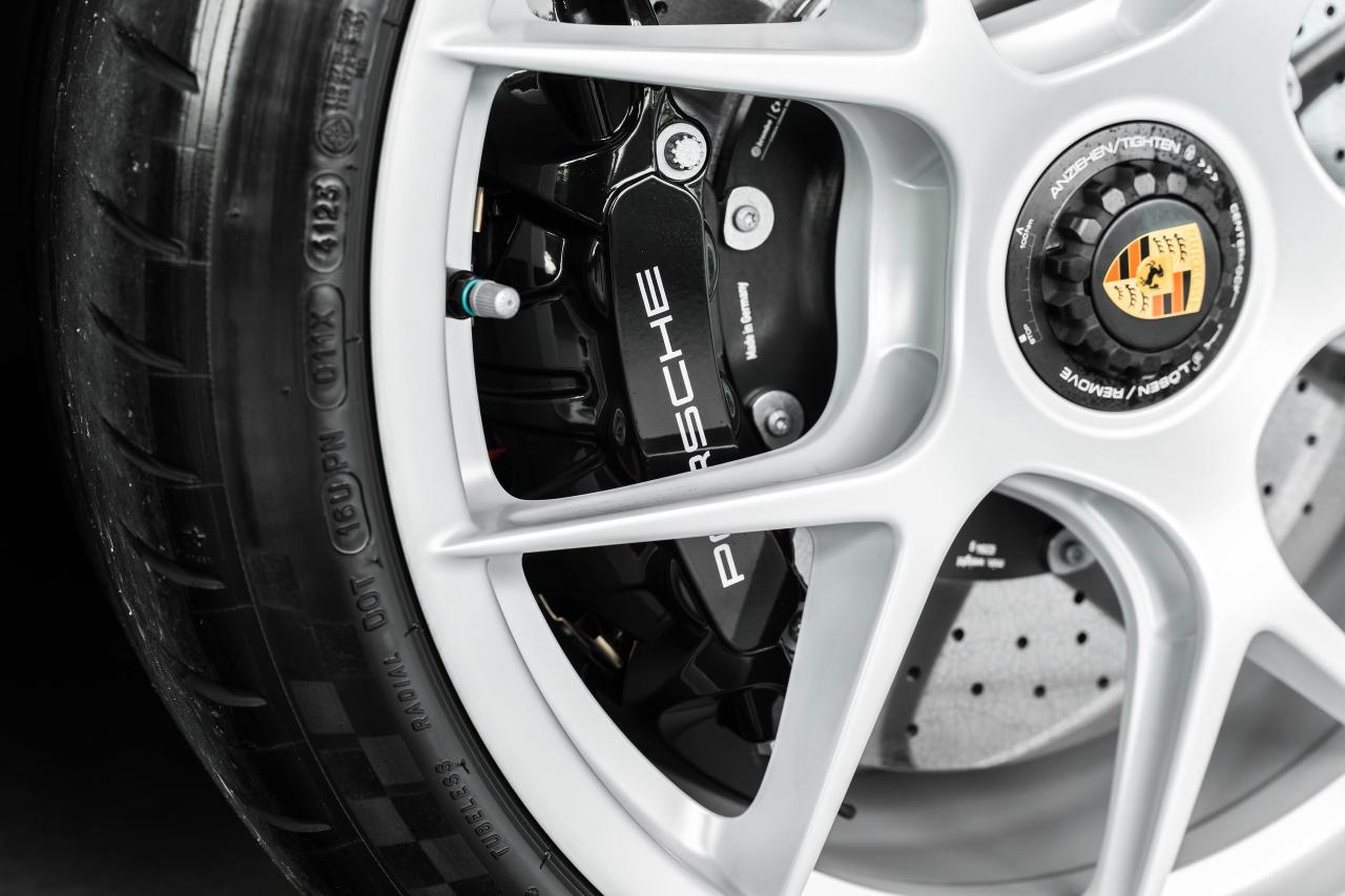 2024 Porsche 911 S/T Coupe Photo