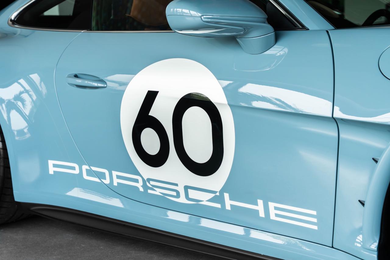 2024 Porsche 911 S/T Coupe Photo
