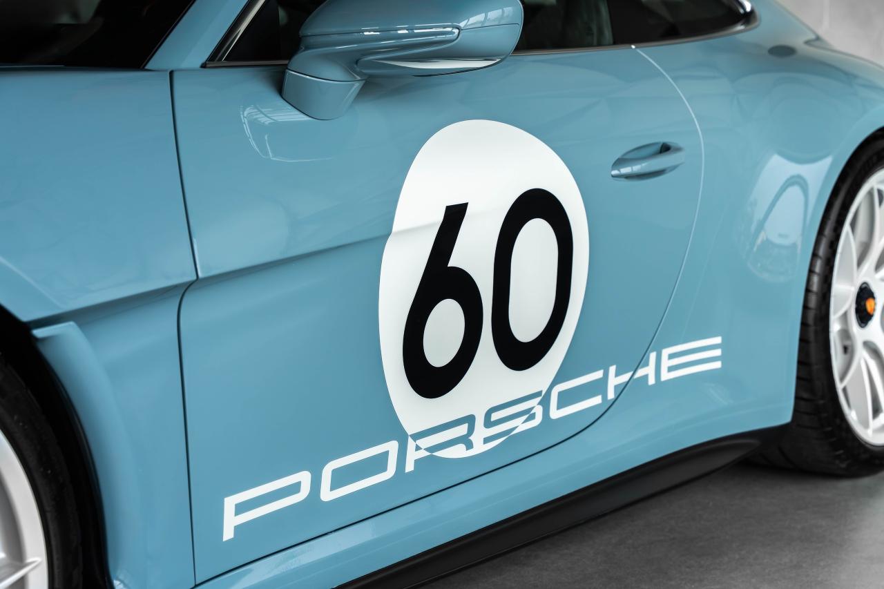 2024 Porsche 911 S/T Coupe Photo