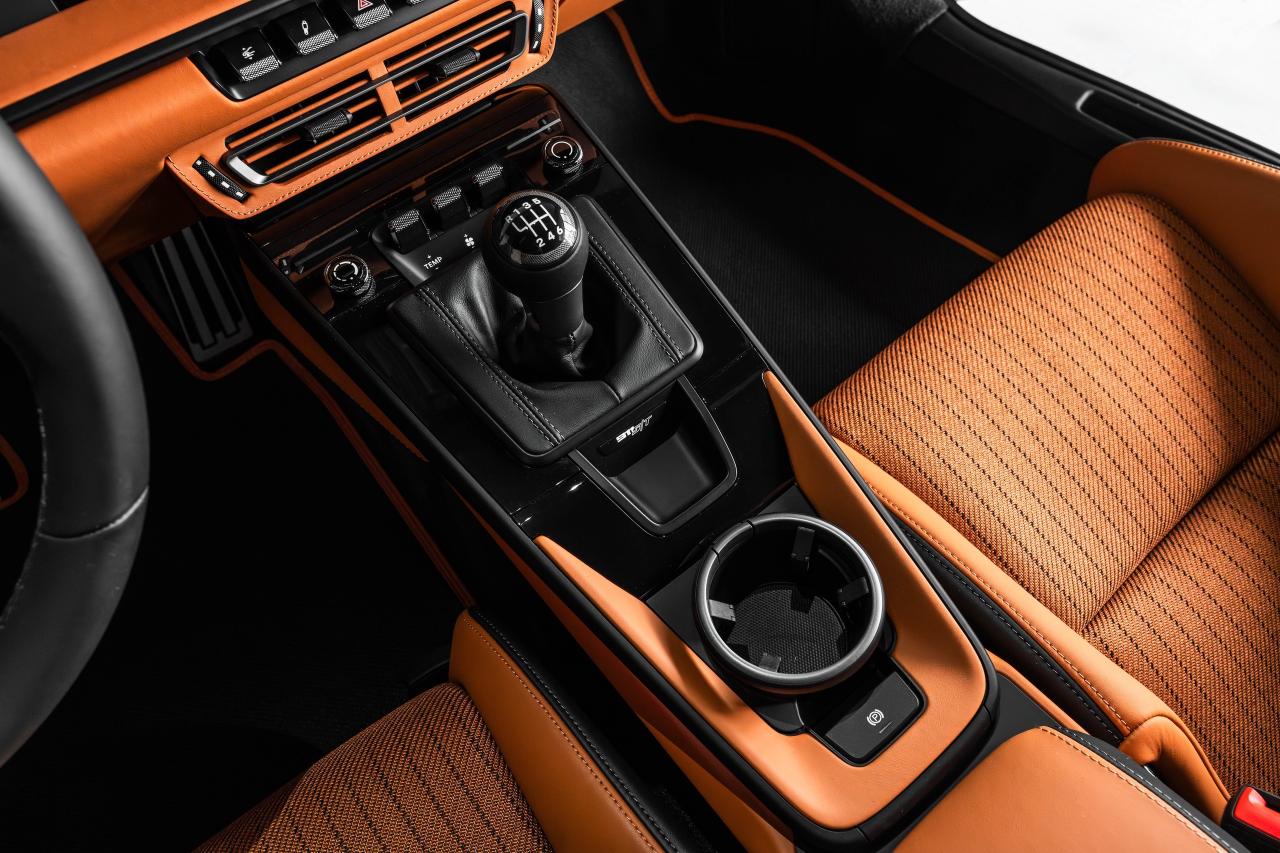 2024 Porsche 911 S/T Coupe Photo