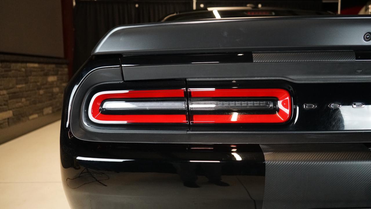 2016 Dodge Challenger 2DR CPE SRT HELLCAT Photo