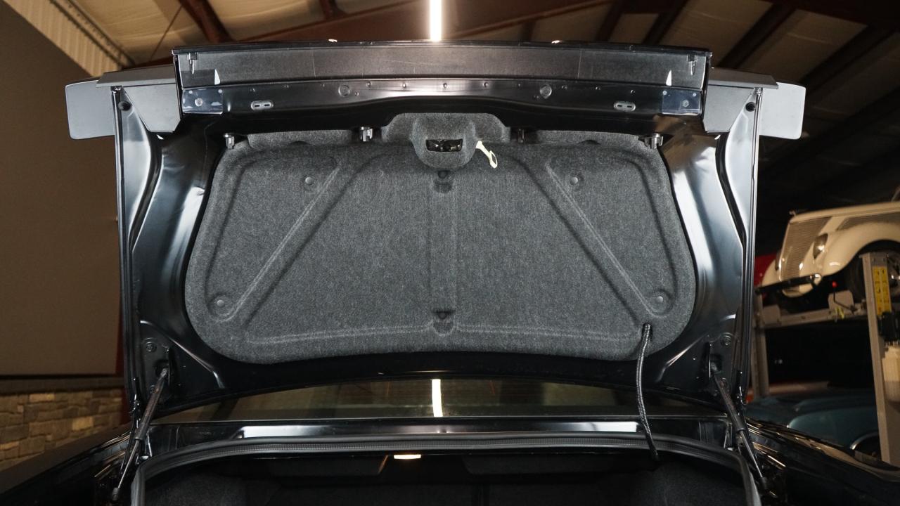 2016 Dodge Challenger 2DR CPE SRT HELLCAT Photo