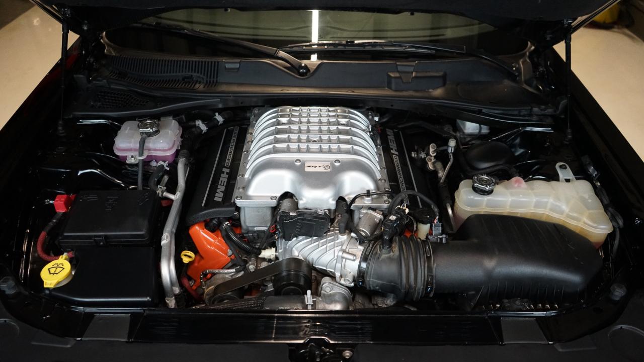 2016 Dodge Challenger 2DR CPE SRT HELLCAT Photo