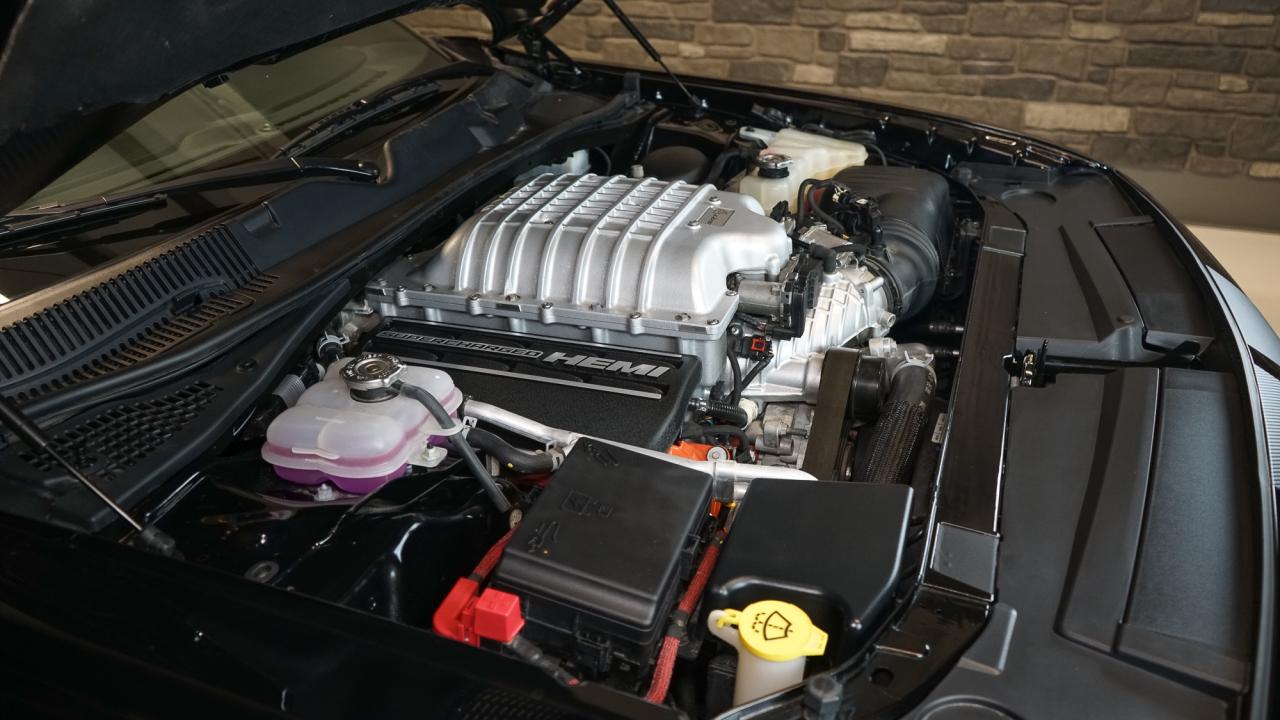 2016 Dodge Challenger 2DR CPE SRT HELLCAT Photo