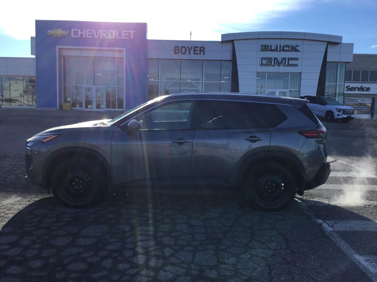 2021 Nissan Rogue SV Photo