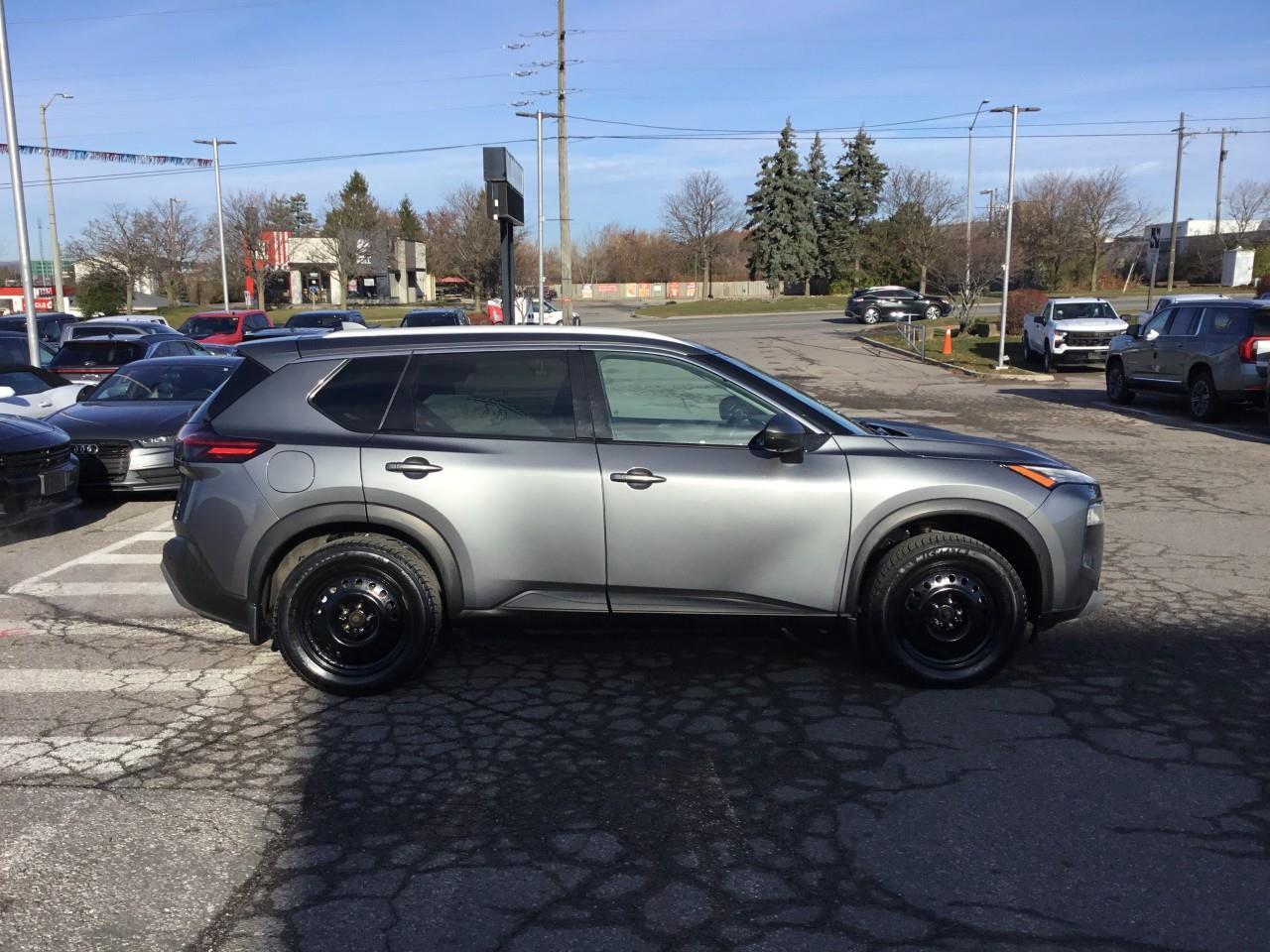 2021 Nissan Rogue SV Photo
