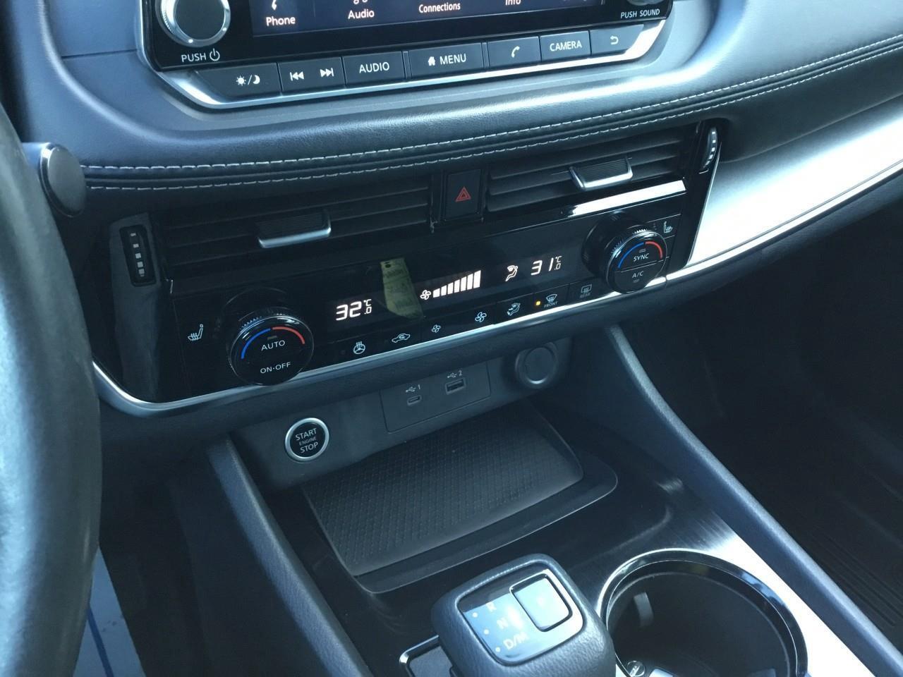 2021 Nissan Rogue SV Photo