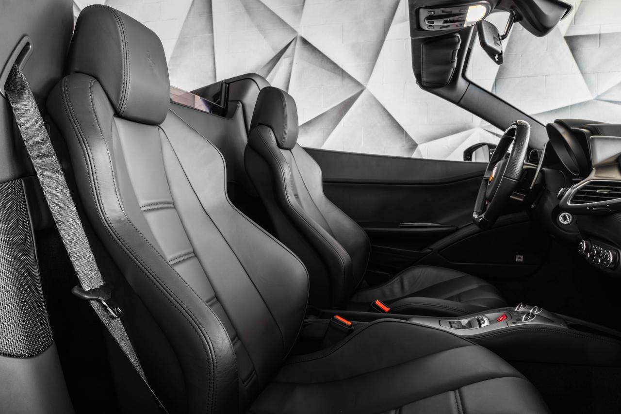 2013 Ferrari 458 Spider 2dr Conv Photo