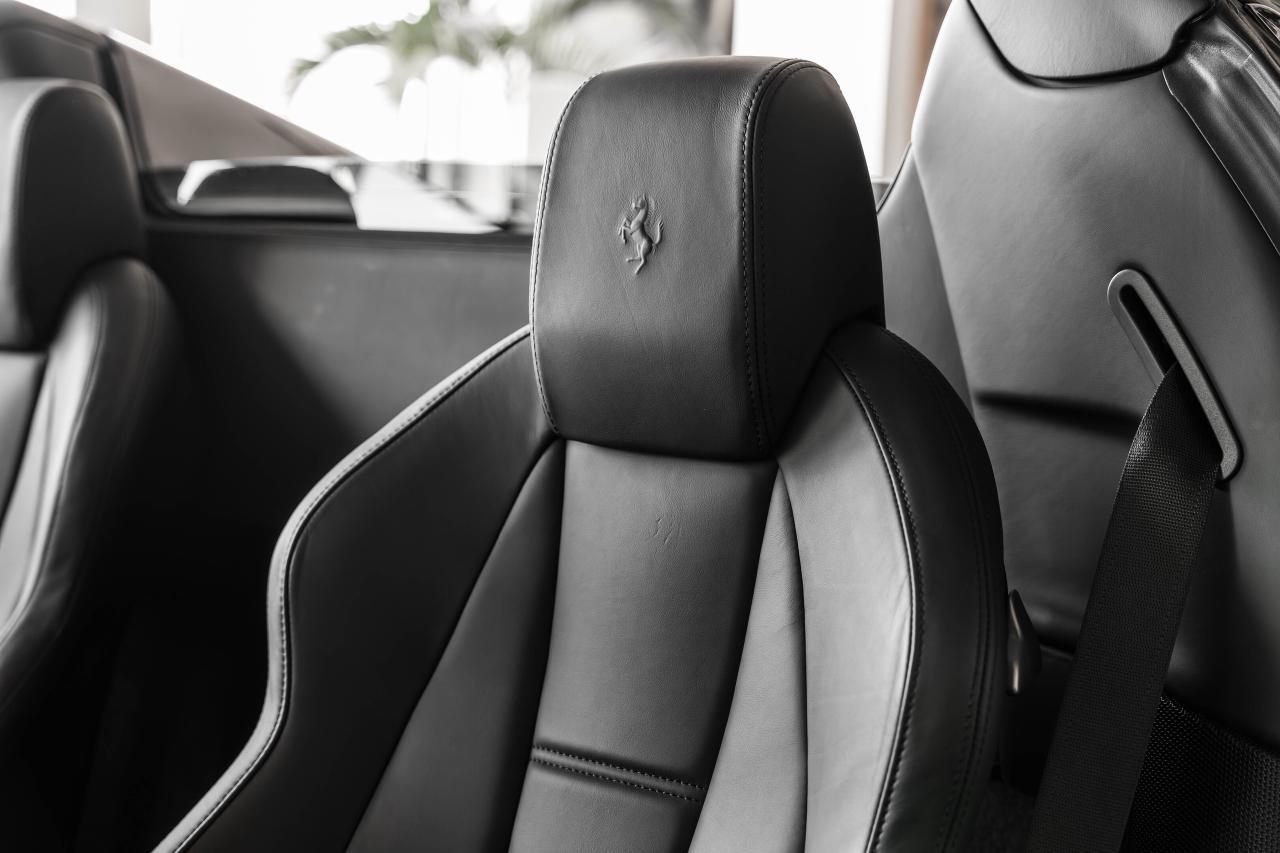 2013 Ferrari 458 Spider 2dr Conv Photo