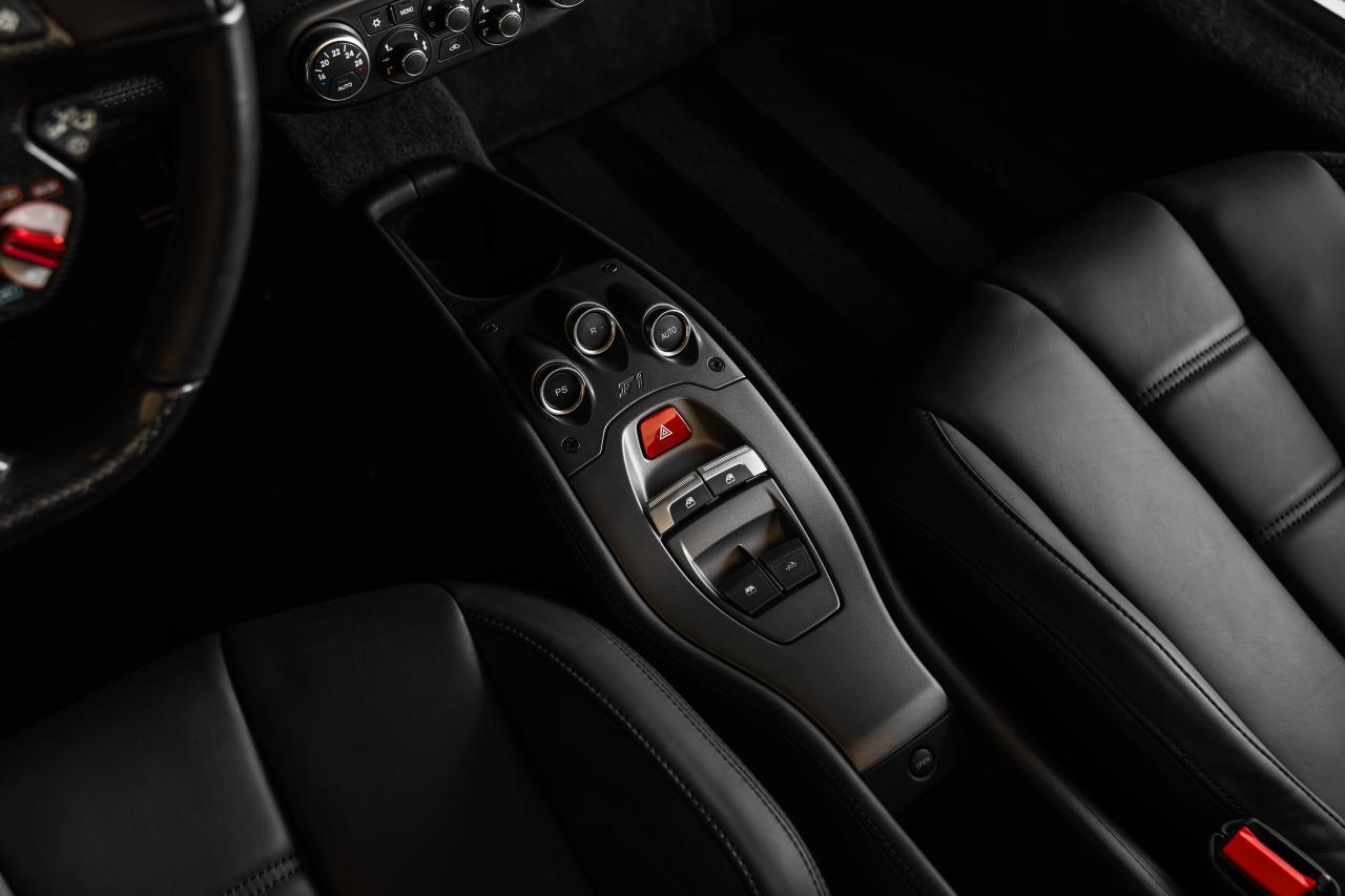 2013 Ferrari 458 Spider 2dr Conv Photo