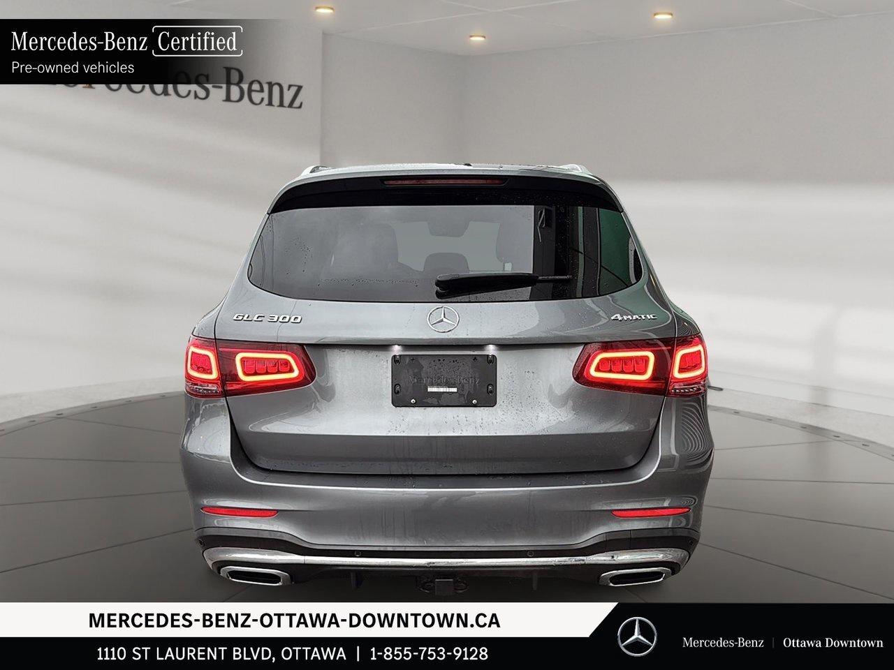 2022 Mercedes-Benz GLC300 4MATIC SUV Fully Loaded GLC with Red Leather! / Photo2