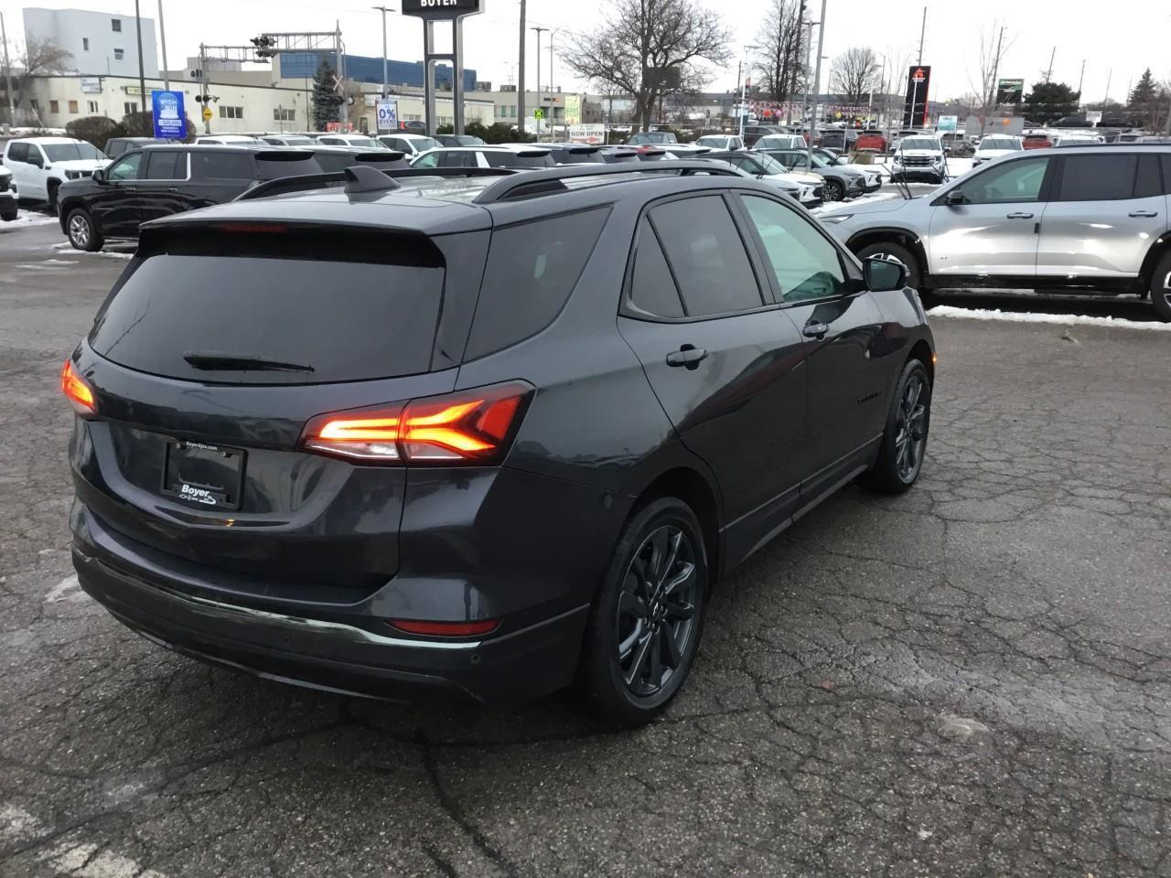 2022 Chevrolet Equinox RS Photo