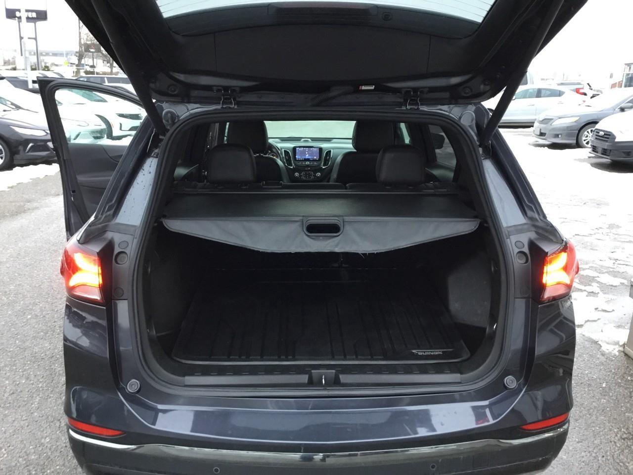 2022 Chevrolet Equinox RS Photo