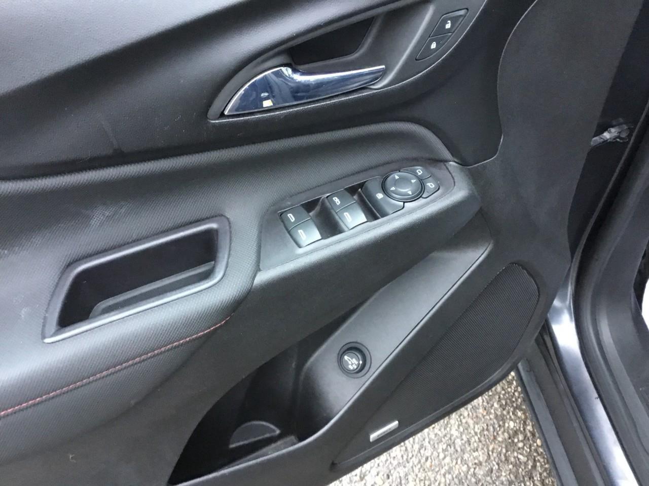 2022 Chevrolet Equinox RS Photo