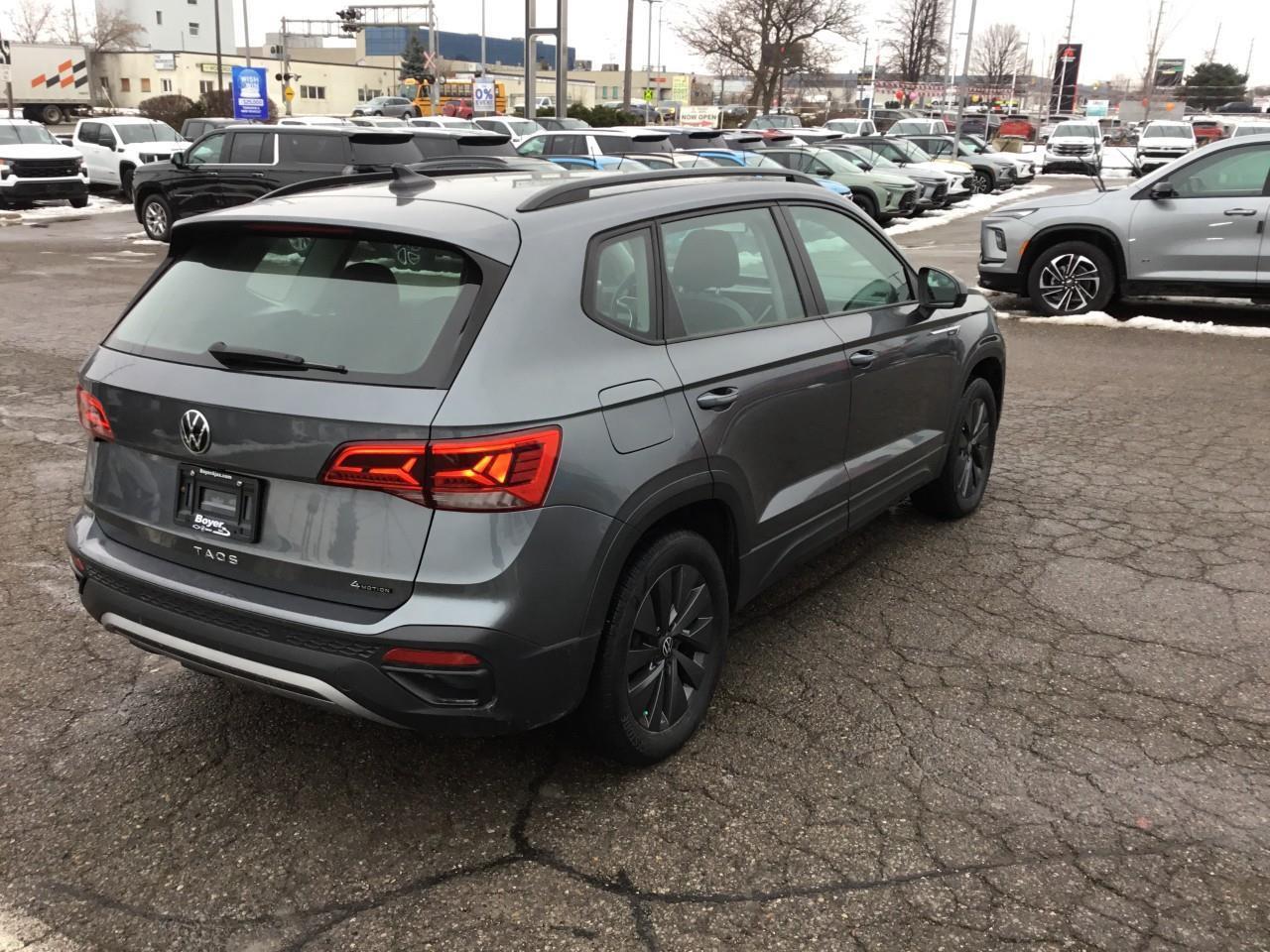 2022 Volkswagen Taos Trendline Photo