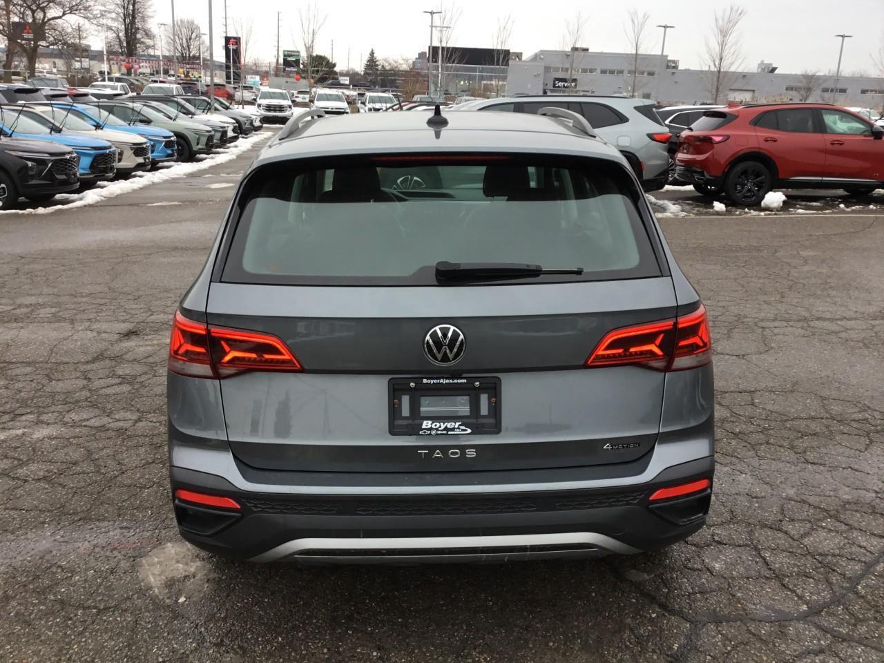 2022 Volkswagen Taos Trendline Photo3