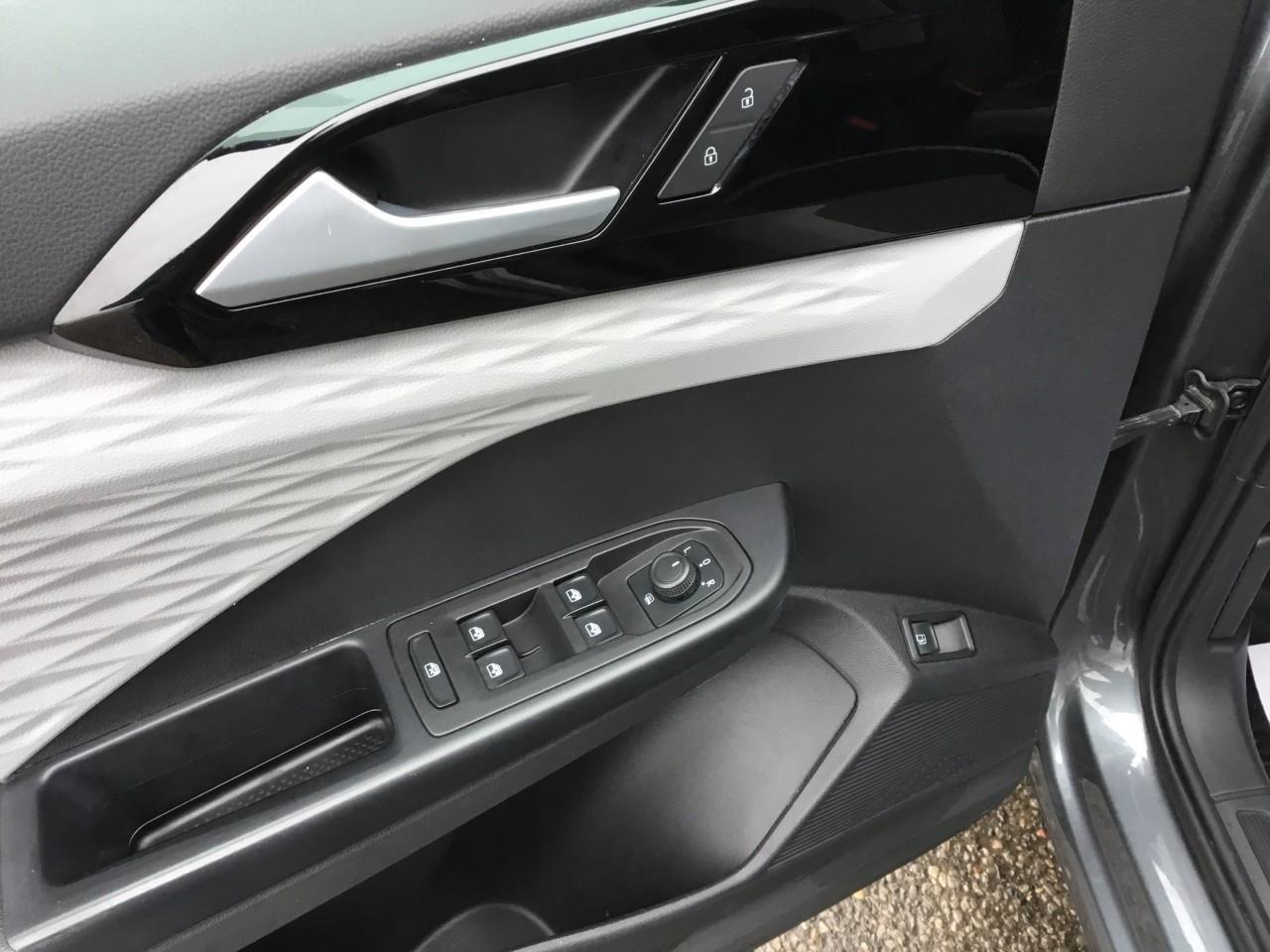 2022 Volkswagen Taos Trendline Photo