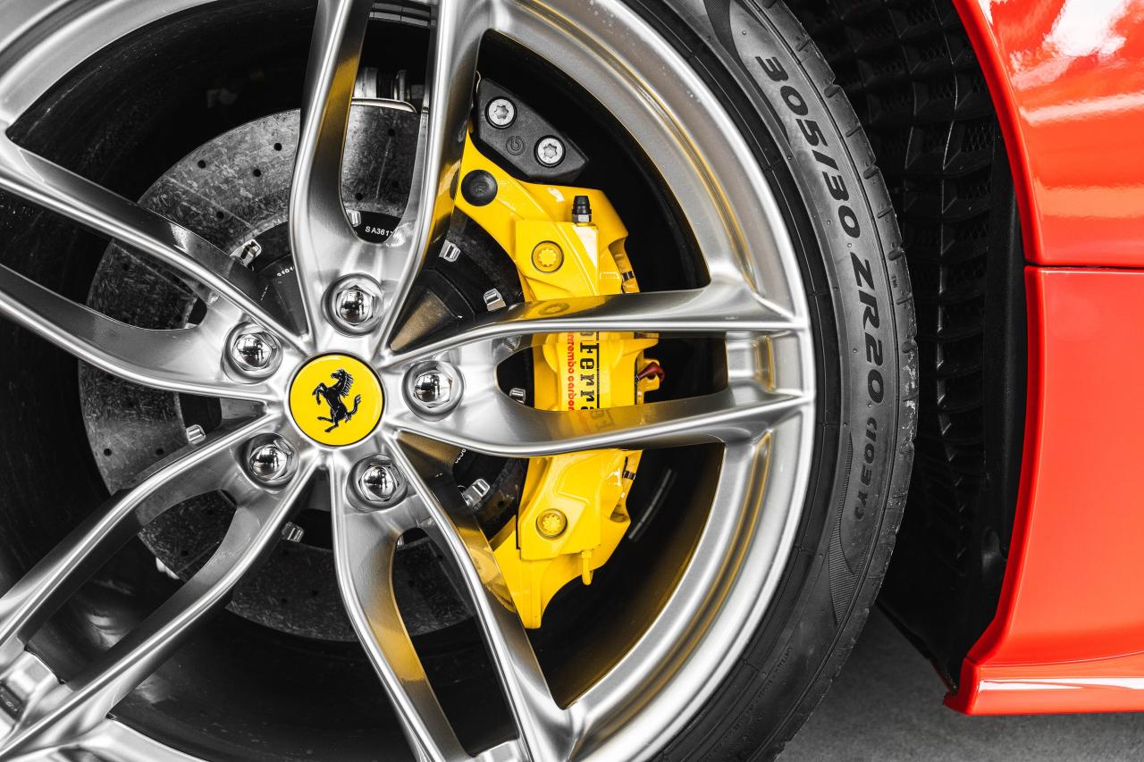 2019 Ferrari 488 Spider Convertible Photo