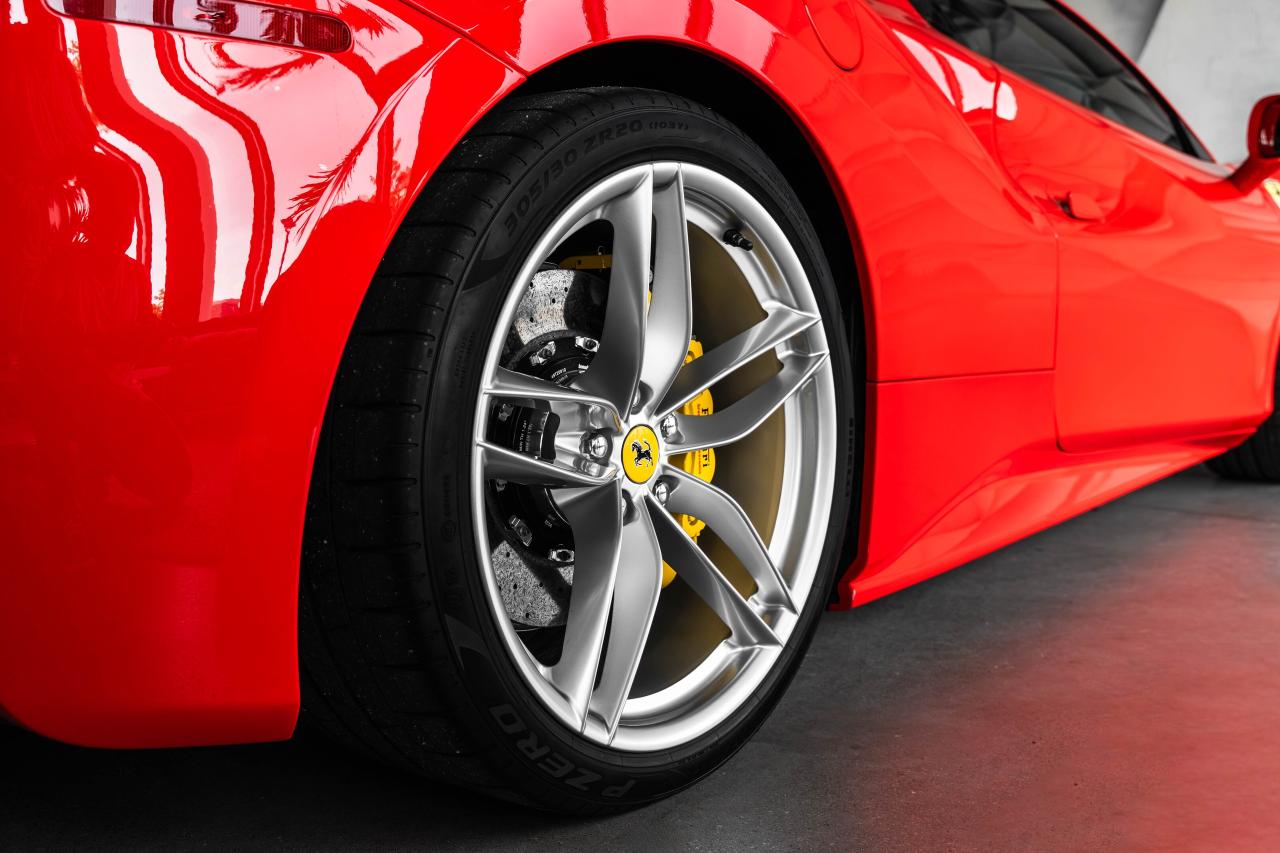 2019 Ferrari 488 Spider Convertible Photo