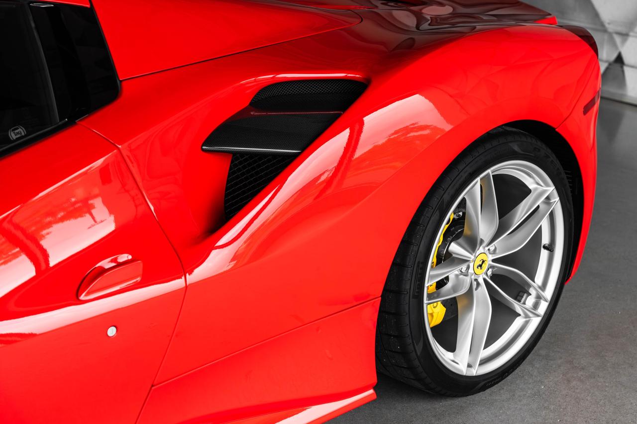 2019 Ferrari 488 Spider Convertible Photo