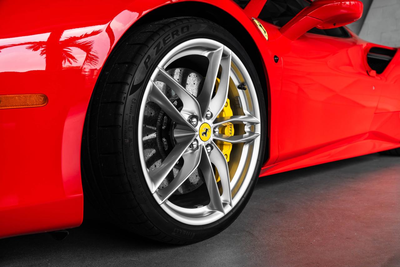 2019 Ferrari 488 Spider Convertible Photo