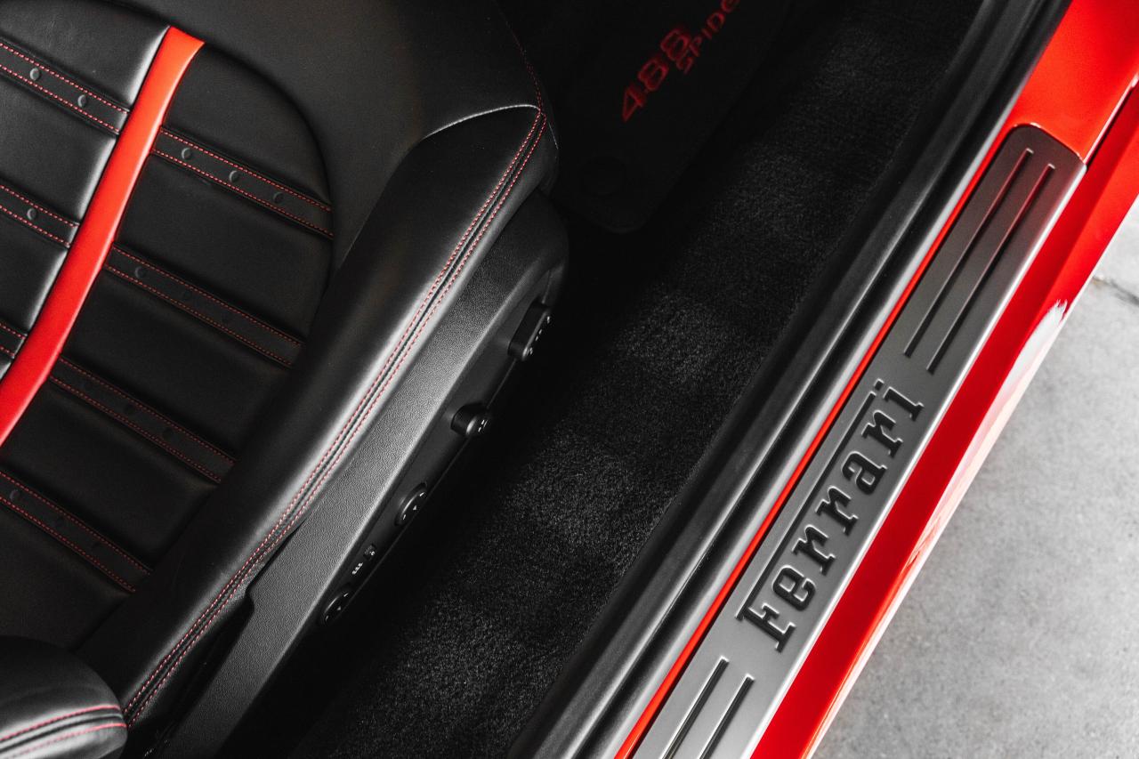 2019 Ferrari 488 Spider Convertible Photo