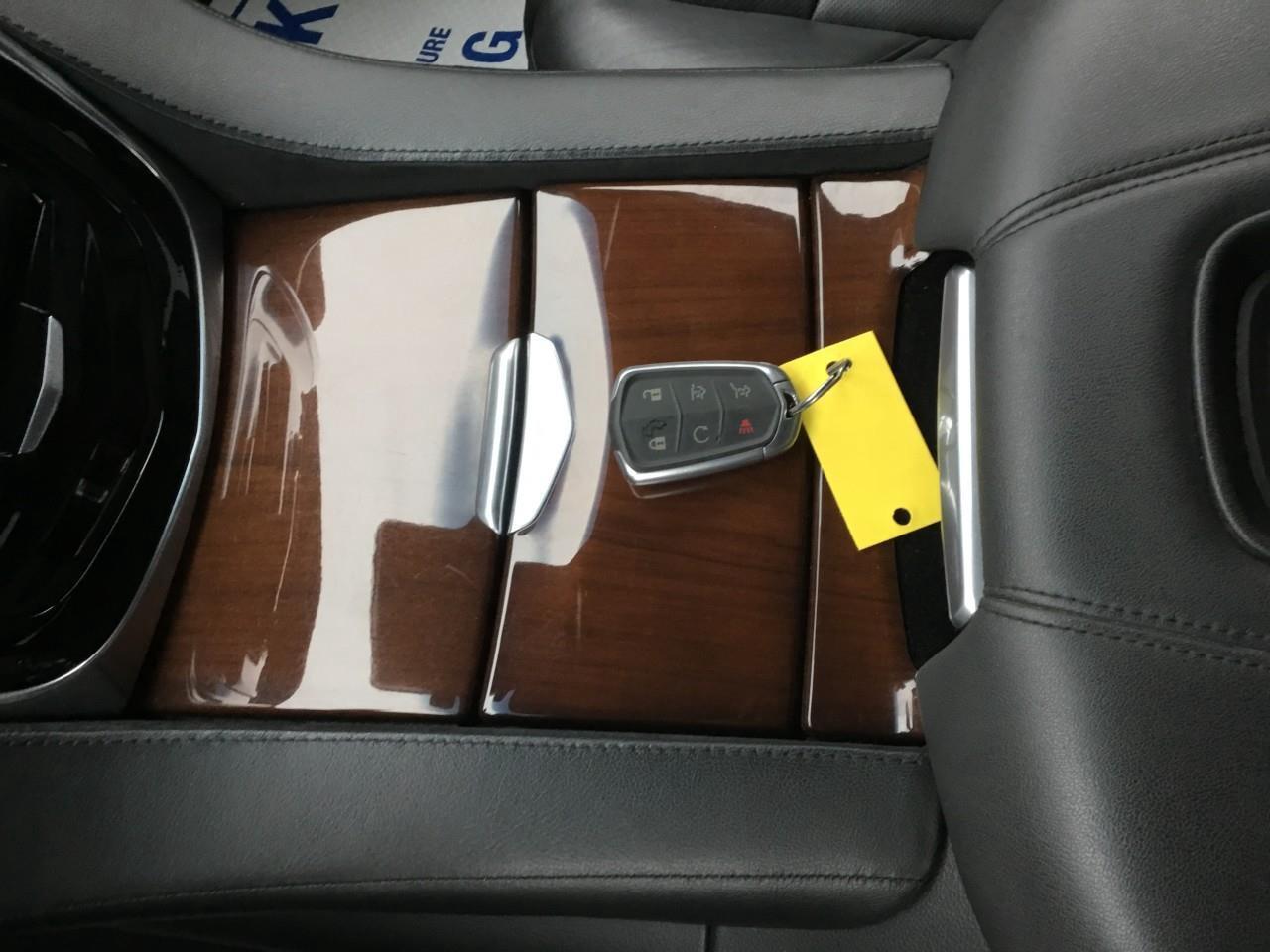 2019 Cadillac Escalade LUXURY Photo