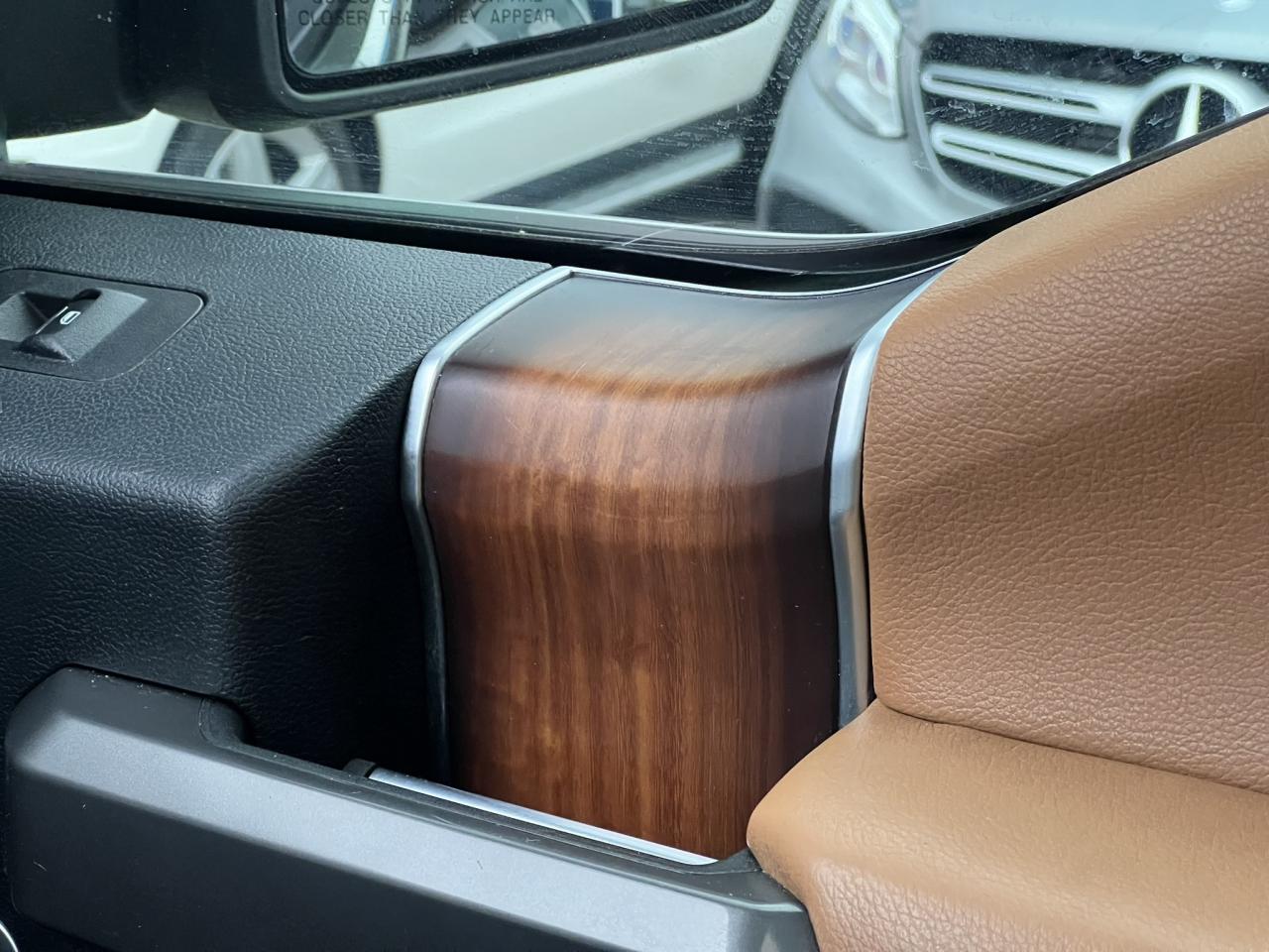 2017 Ford F-150 Limited SuperCrew 4×4 Photo