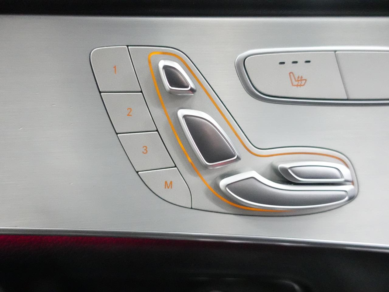 2022 Mercedes-Benz GLC 300 4MATIC | Nav | Leather | Pano roof | BlindSpot