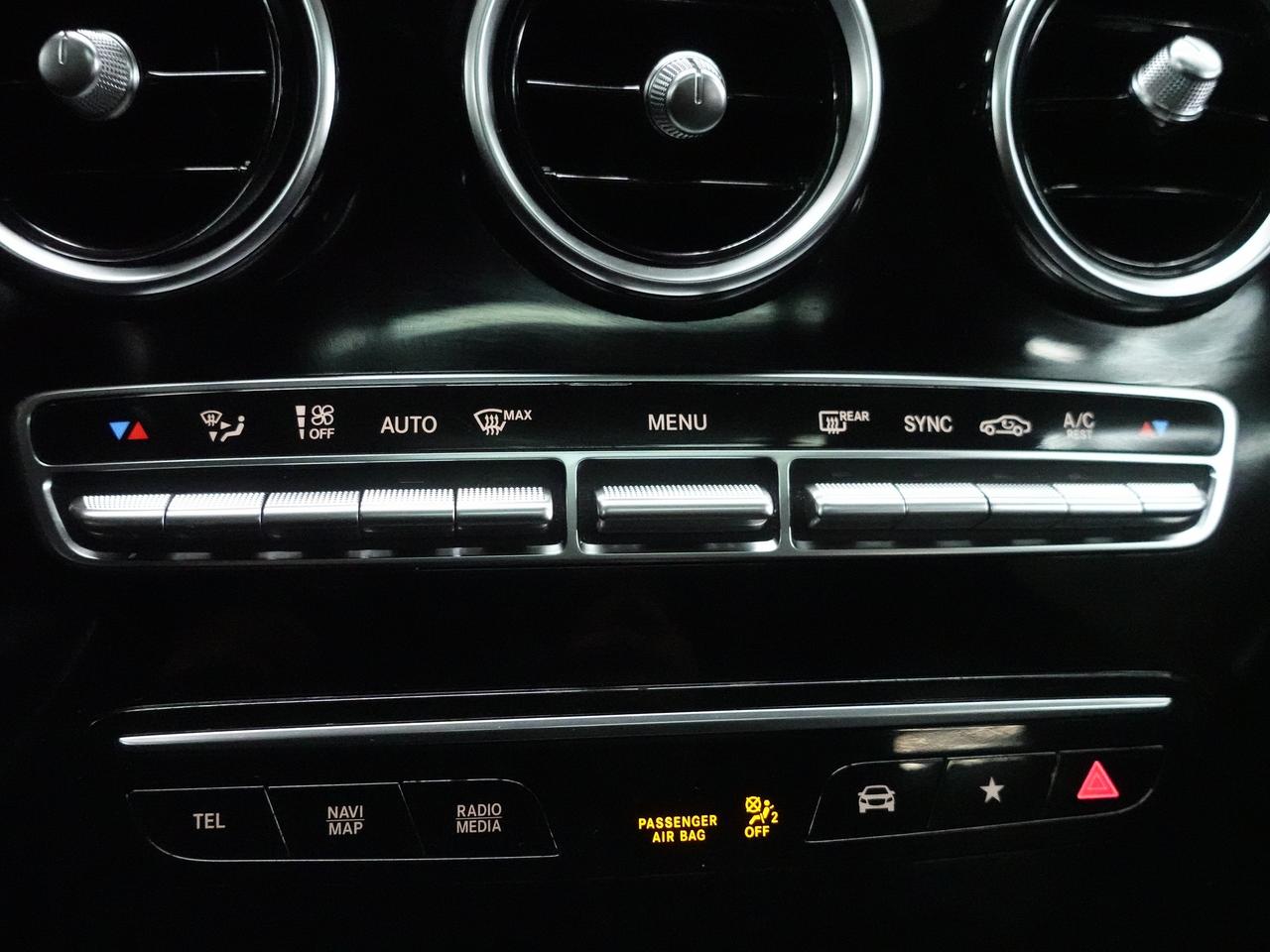 2022 Mercedes-Benz GLC 300 4MATIC | Nav | Leather | Pano roof | BlindSpot