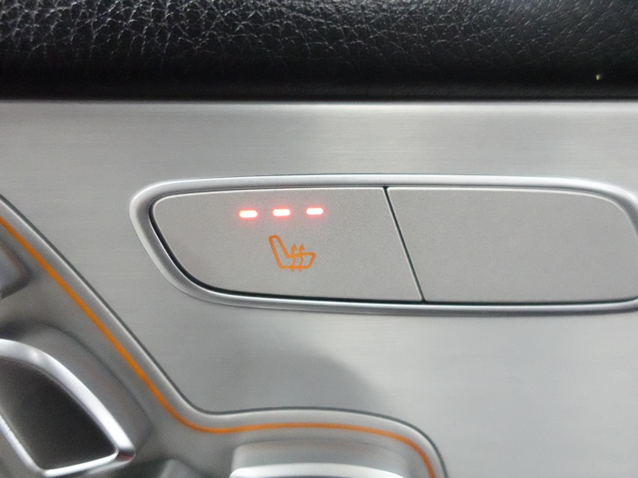 2022 Mercedes-Benz GLC 300 4MATIC | Nav | Leather | Pano roof | BlindSpot Photo