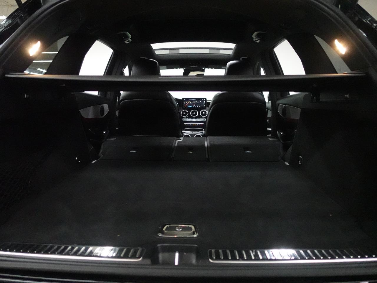 2022 Mercedes-Benz GLC 300 4MATIC | Nav | Leather | Pano roof | BlindSpot Photo