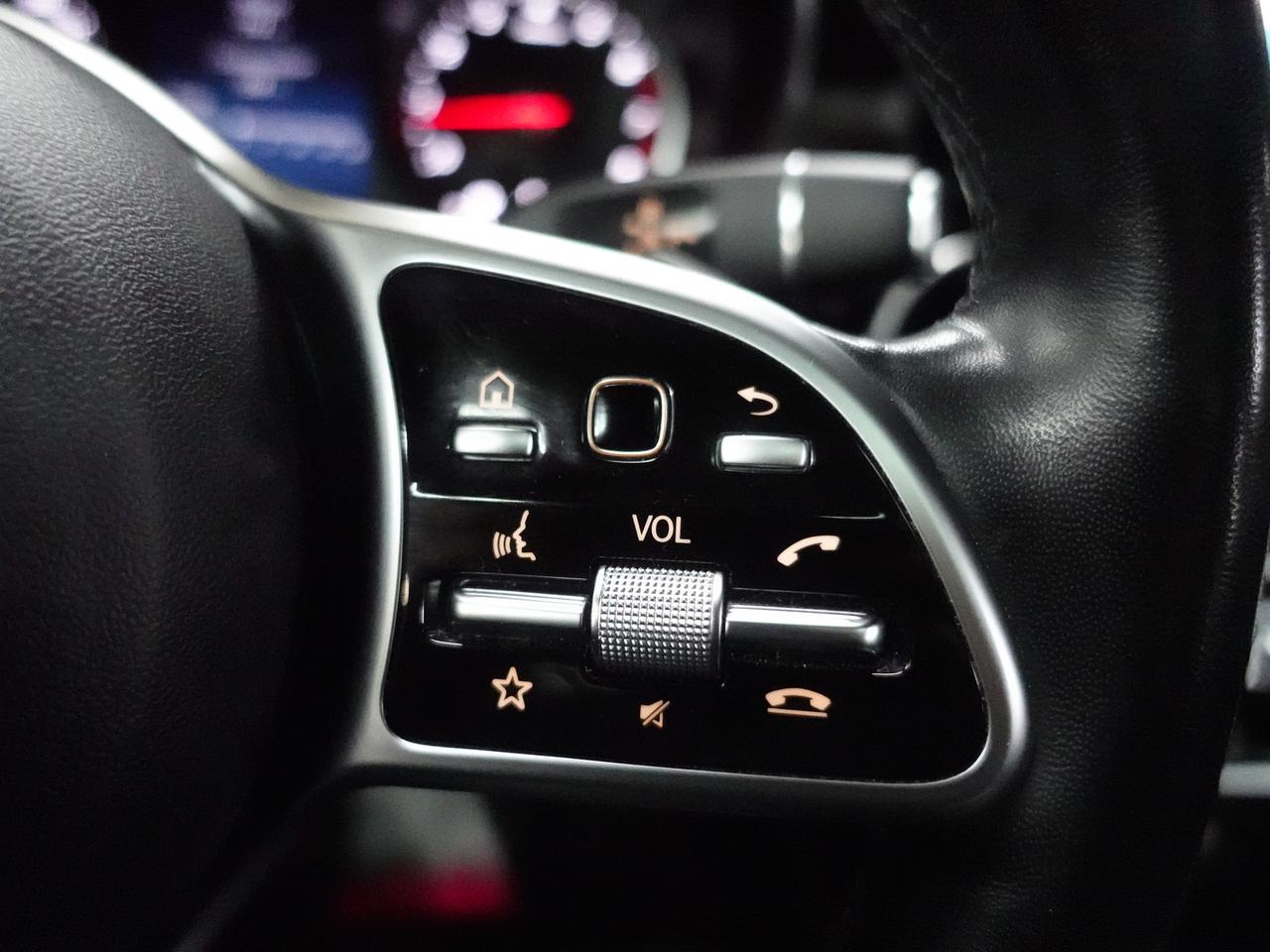 2022 Mercedes-Benz GLC 300 4MATIC | Nav | Leather | Pano roof | BlindSpot