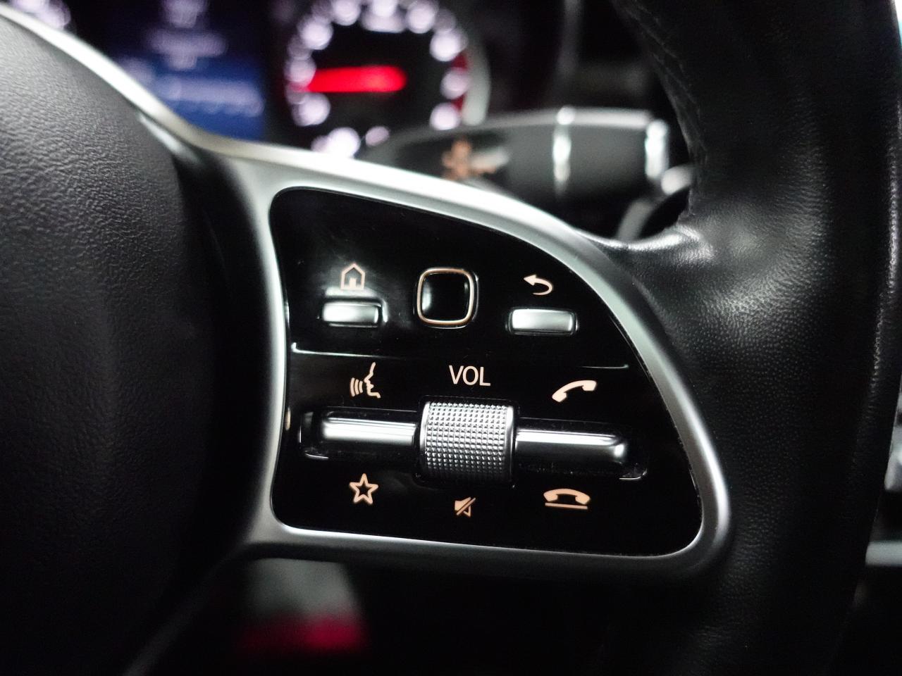 2022 Mercedes-Benz GLC 300 4MATIC | Nav | Leather | Pano roof | BlindSpot Photo