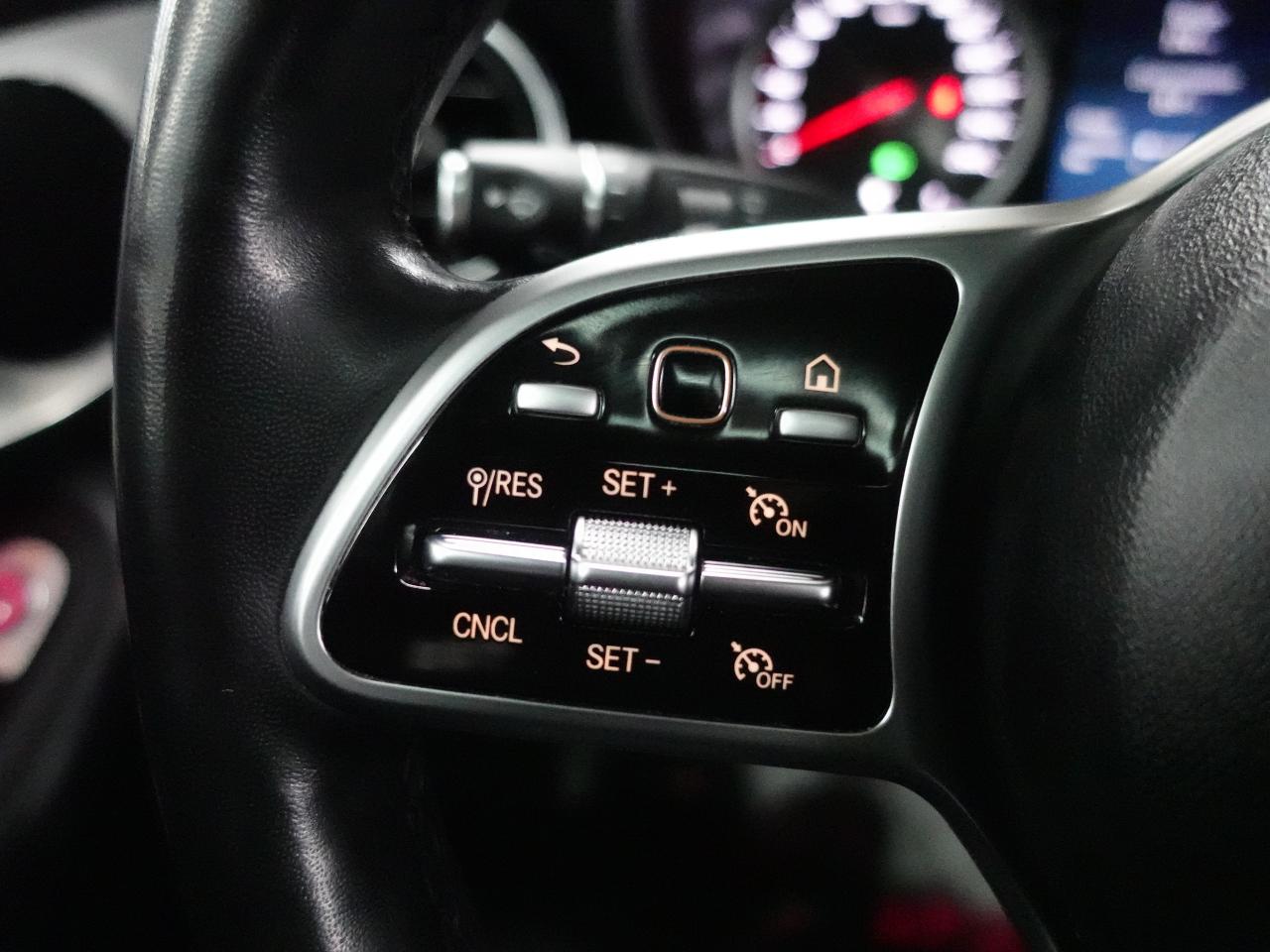 2022 Mercedes-Benz GLC 300 4MATIC | Nav | Leather | Pano roof | BlindSpot Photo