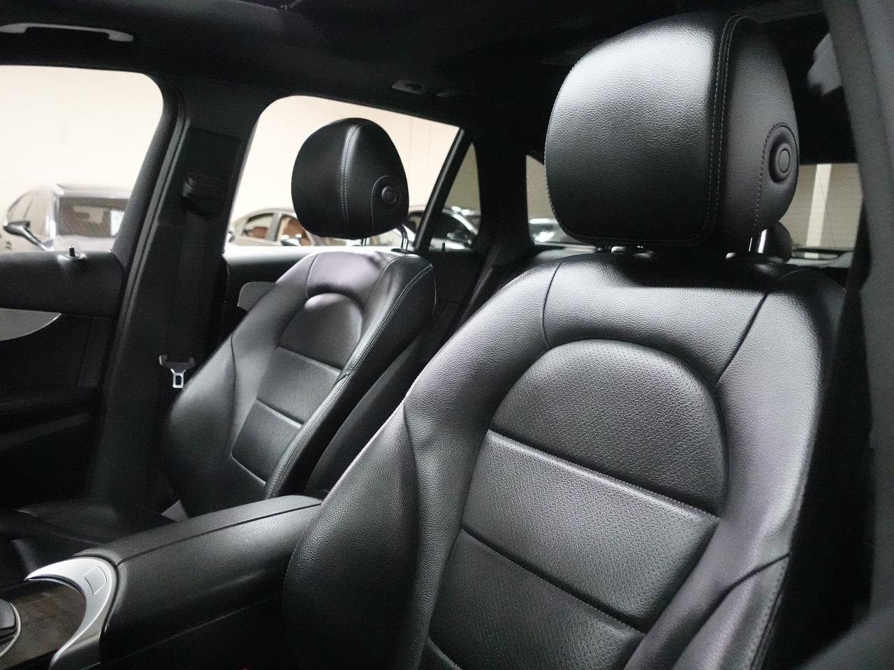 2022 Mercedes-Benz GLC 300 4MATIC | Nav | Leather | Pano roof | BlindSpot