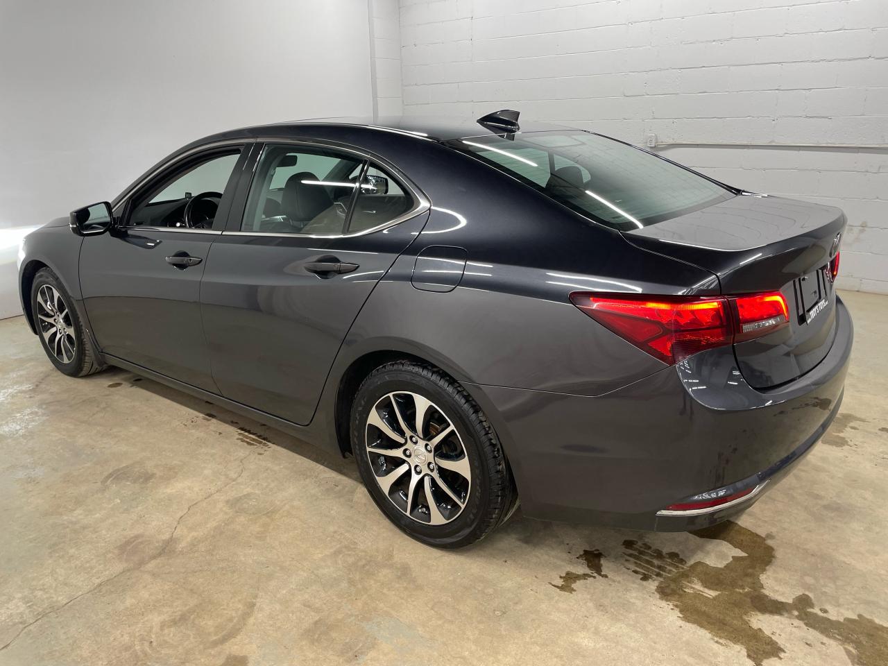 2016 Acura TLX Tech Photo4