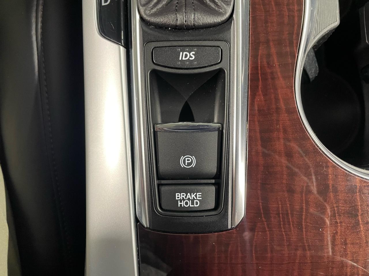 2016 Acura TLX Tech Photo20