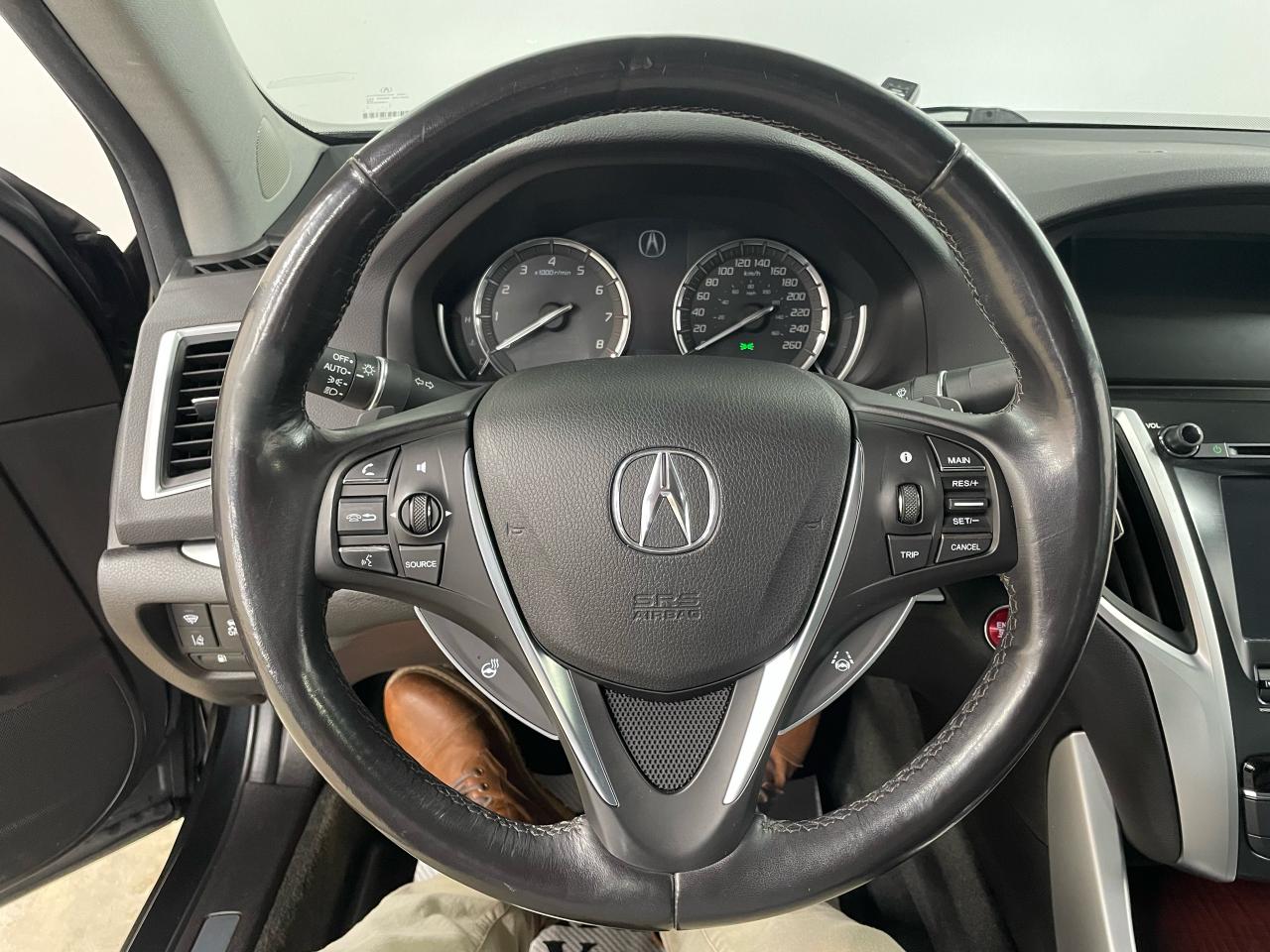 2016 Acura TLX Tech Photo14