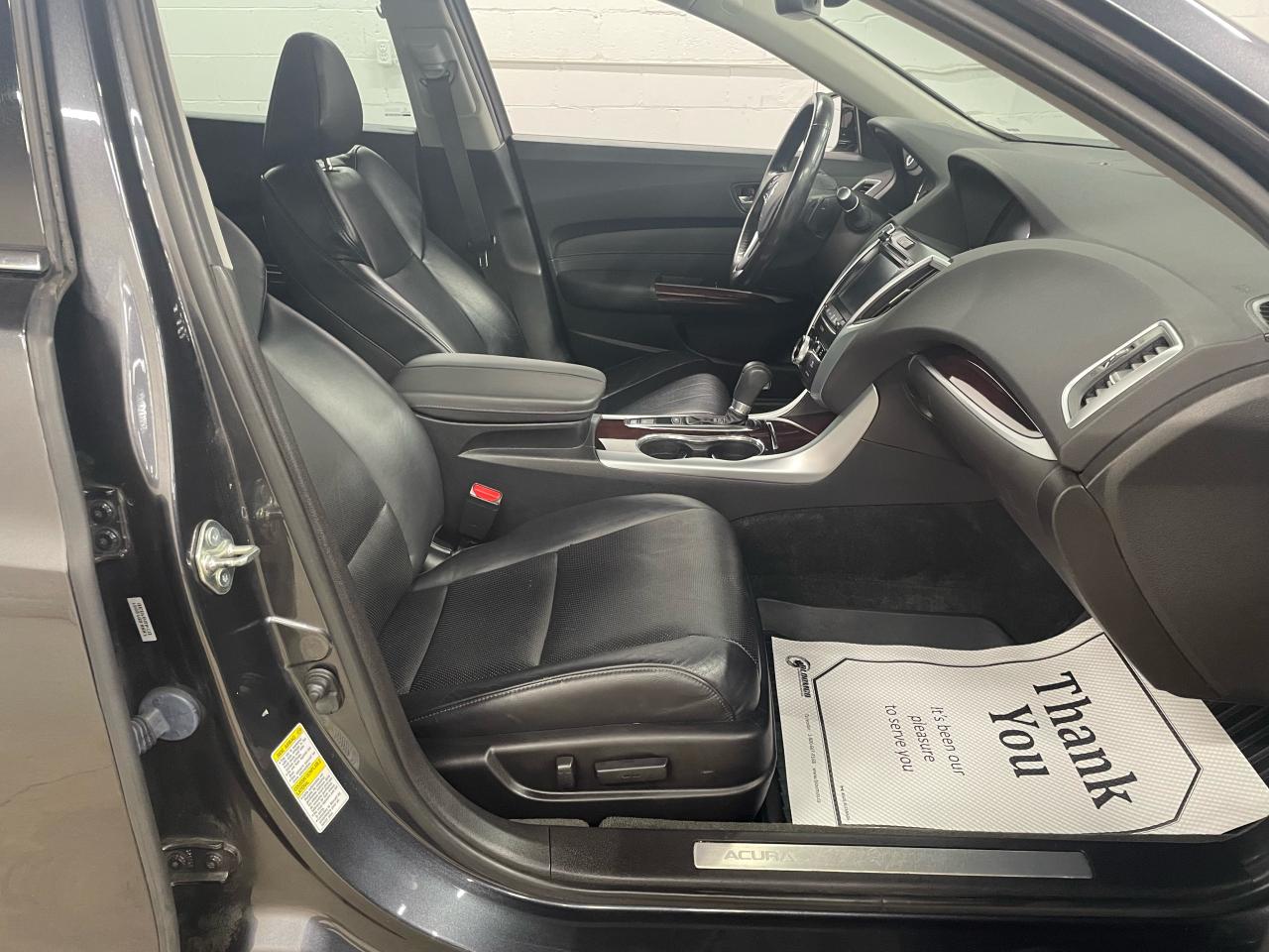 2016 Acura TLX Tech Photo11