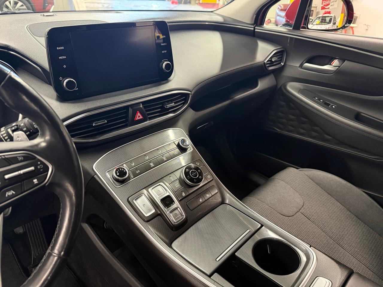 2021 Hyundai Santa Fe ESSENTIAL - Photo #16