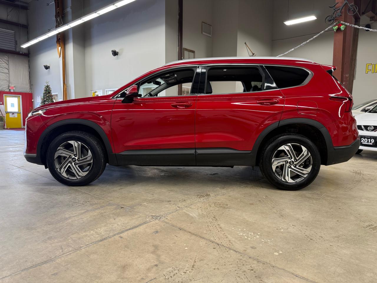 2021 Hyundai Santa Fe ESSENTIAL - Photo #2