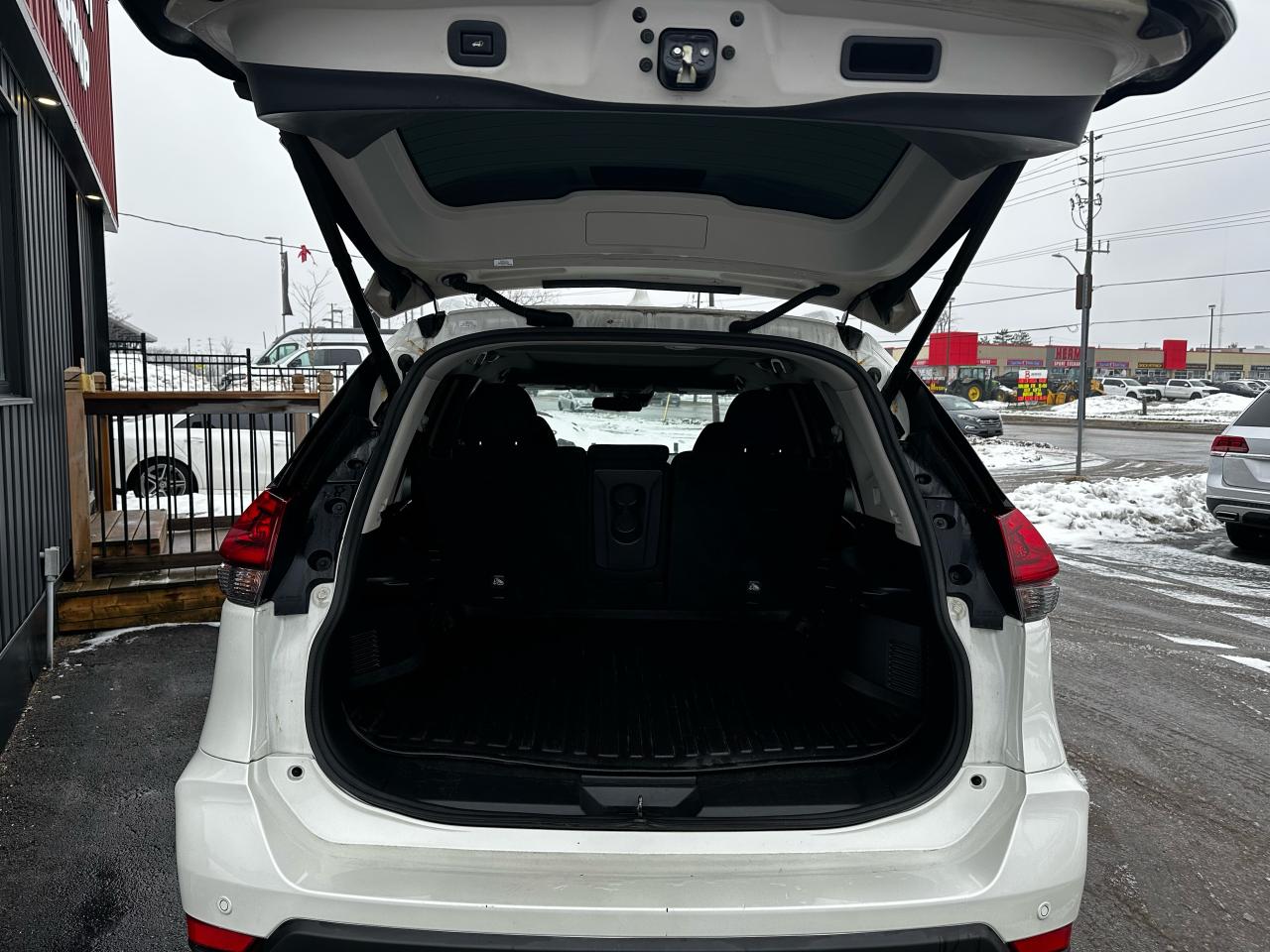 2020 Nissan Rogue SV AWD Photo