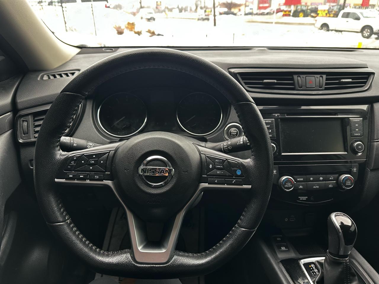 2020 Nissan Rogue SV AWD Photo