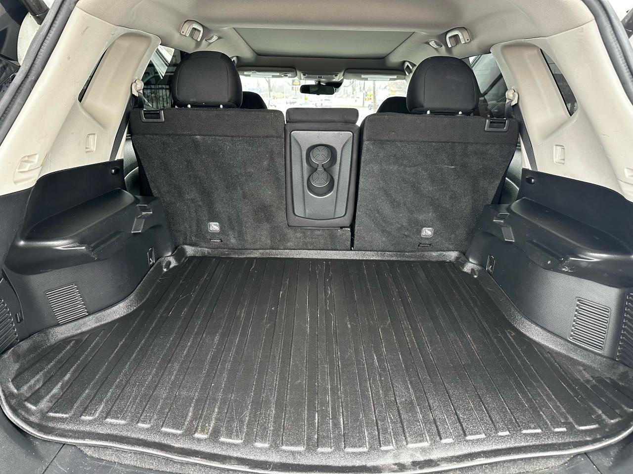 2020 Nissan Rogue SV AWD Photo